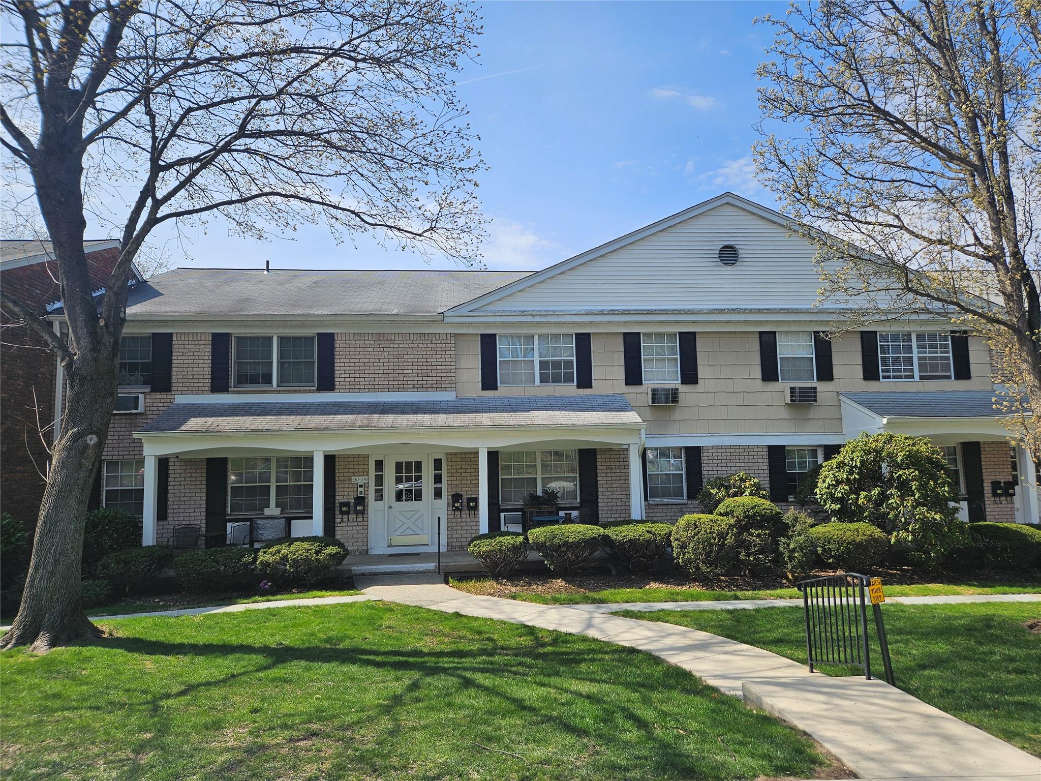 234 Parkside Drive, Suffern, New York image 1