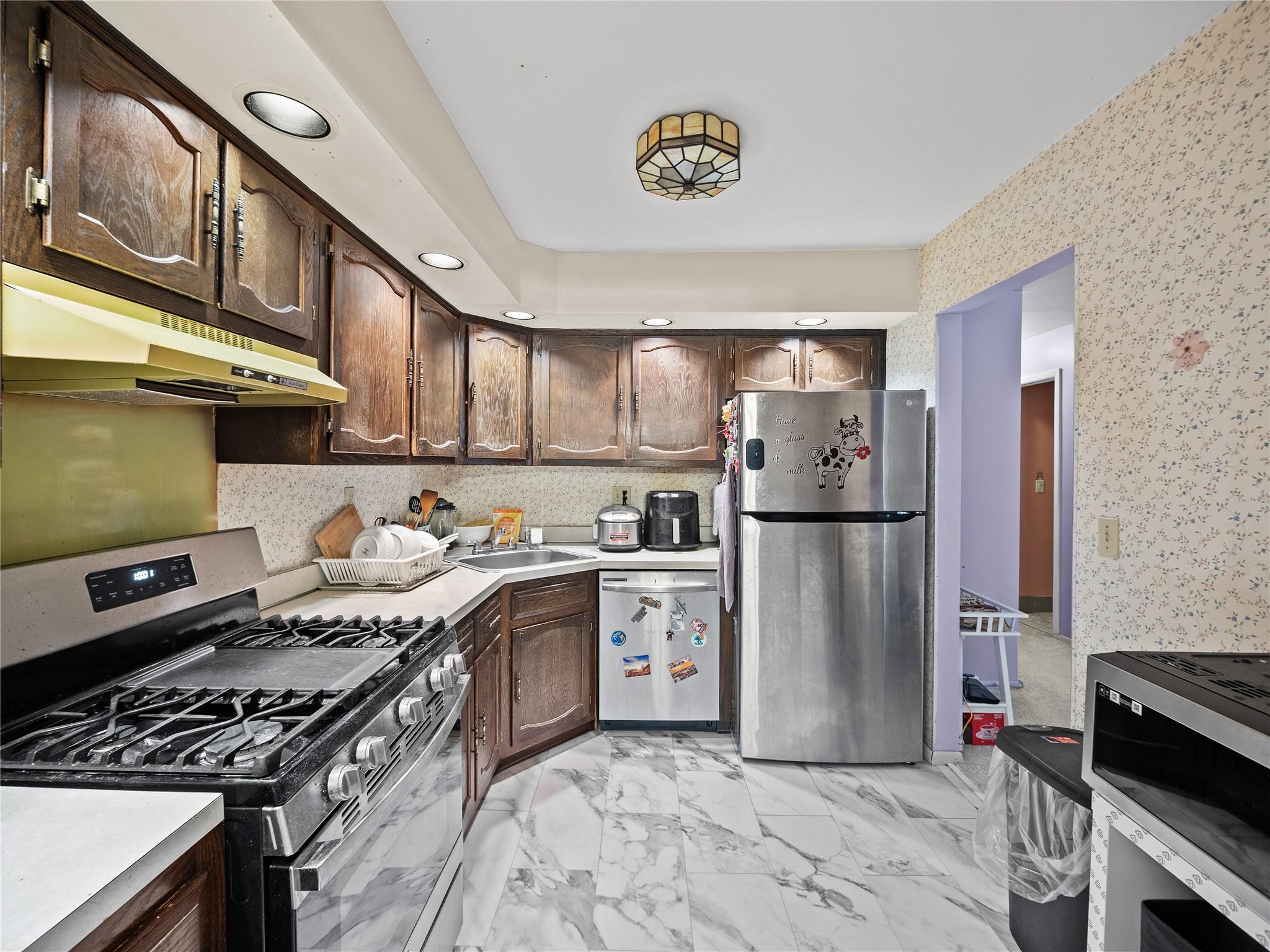 234 Parkside Drive, Suffern, New York image 10