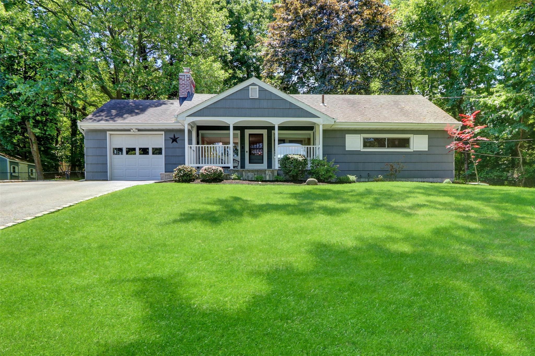 2 Honey Lane, Miller Place, New York image 1