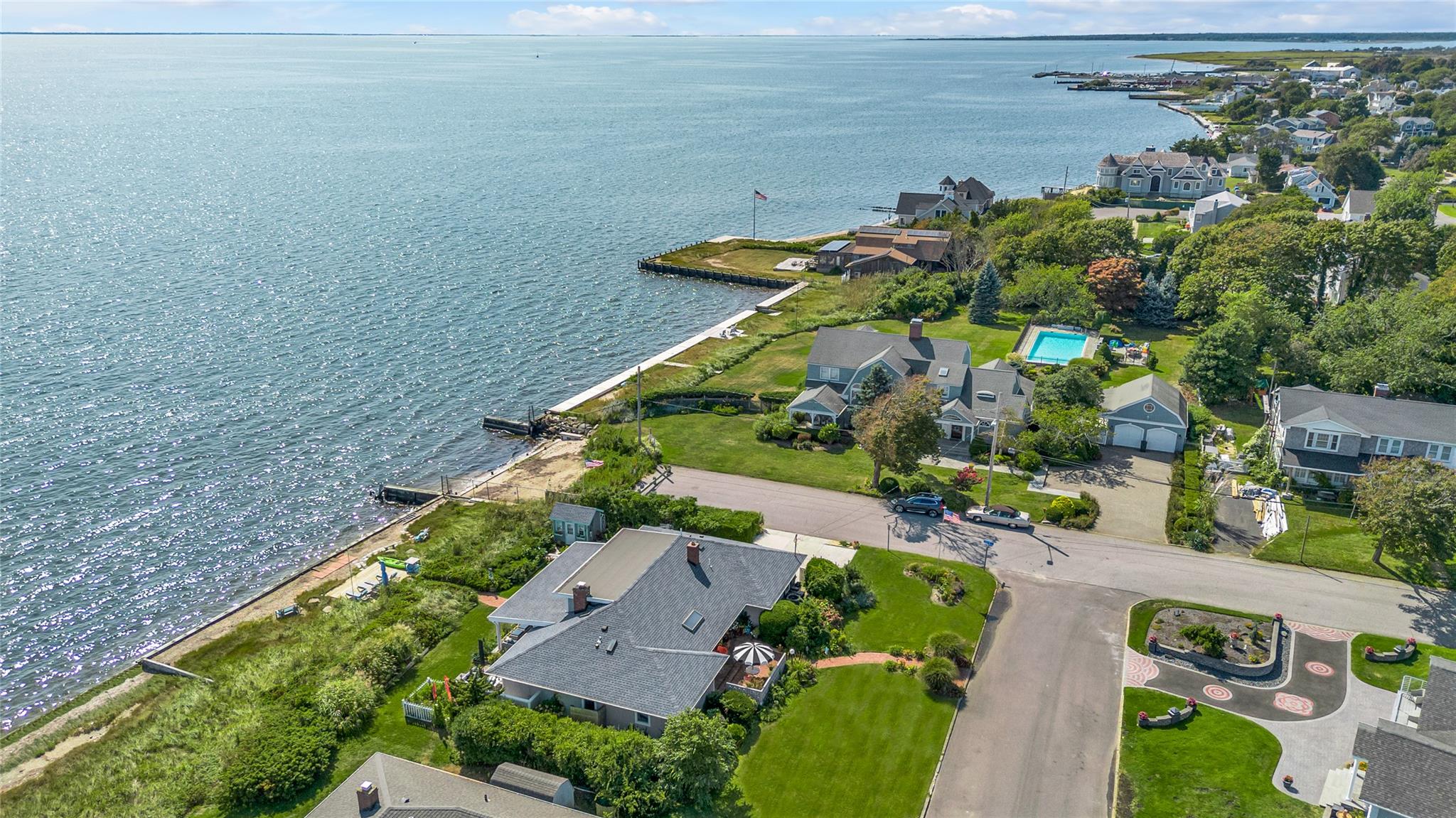 2 Westgate Drive Dr, Sayville, New York image 1