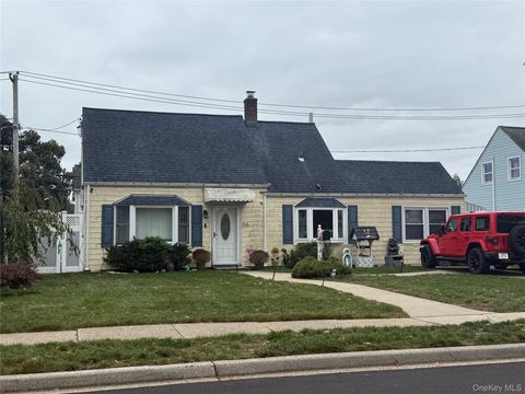 Photo of 54 HICKORY LANE Ln, Levittown, NY 11756 (MLS # 930727)