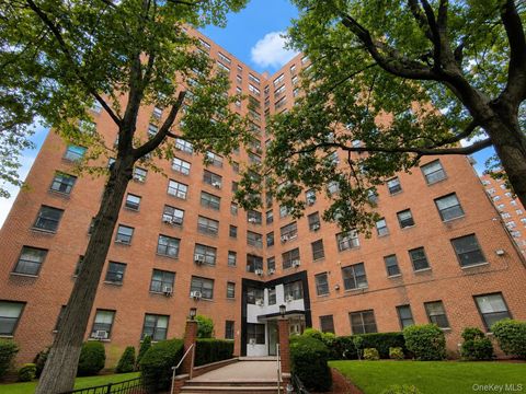 Homes For Sale - 9905 63rd Drive #9C<br/> Queens County, Rego Park, NY 11374