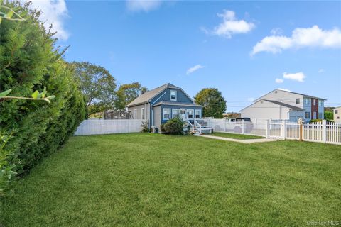 Photo of 48 Farmers Avenue, Lindenhurst, NY 11757 (MLS # 929413)