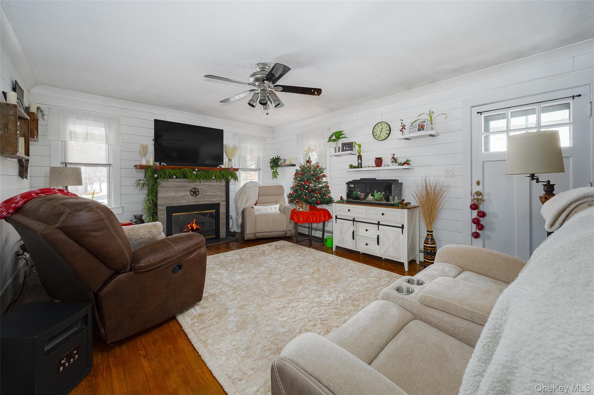 28 Red Oaks Mill Road