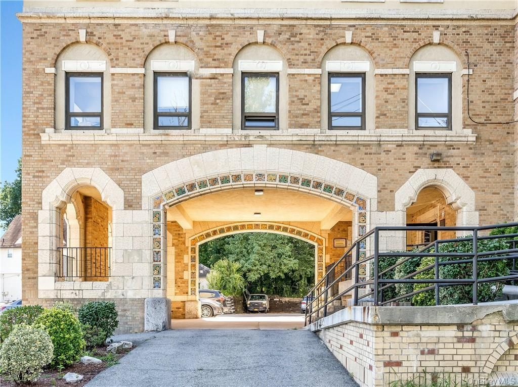 Photo of 1 Elm Street #5G, Tuckahoe, NY 10707 (MLS # 986812)