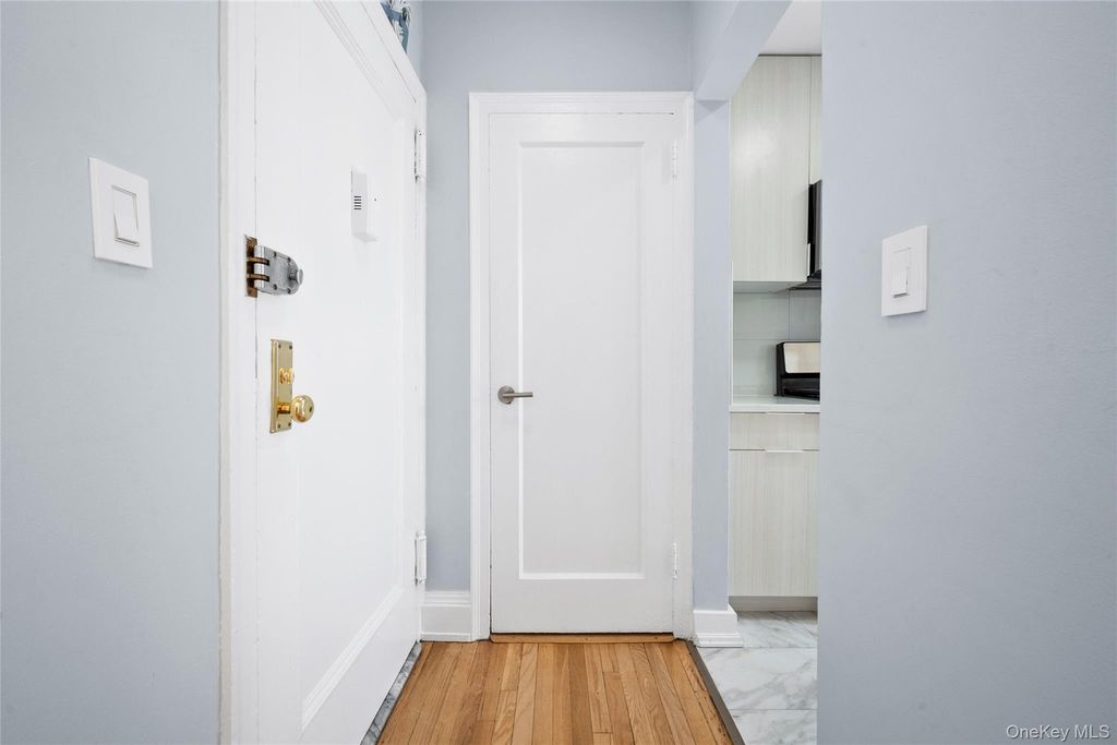 Photo of 1 Elm Street #5G, Tuckahoe, NY 10707 (MLS # 986812)