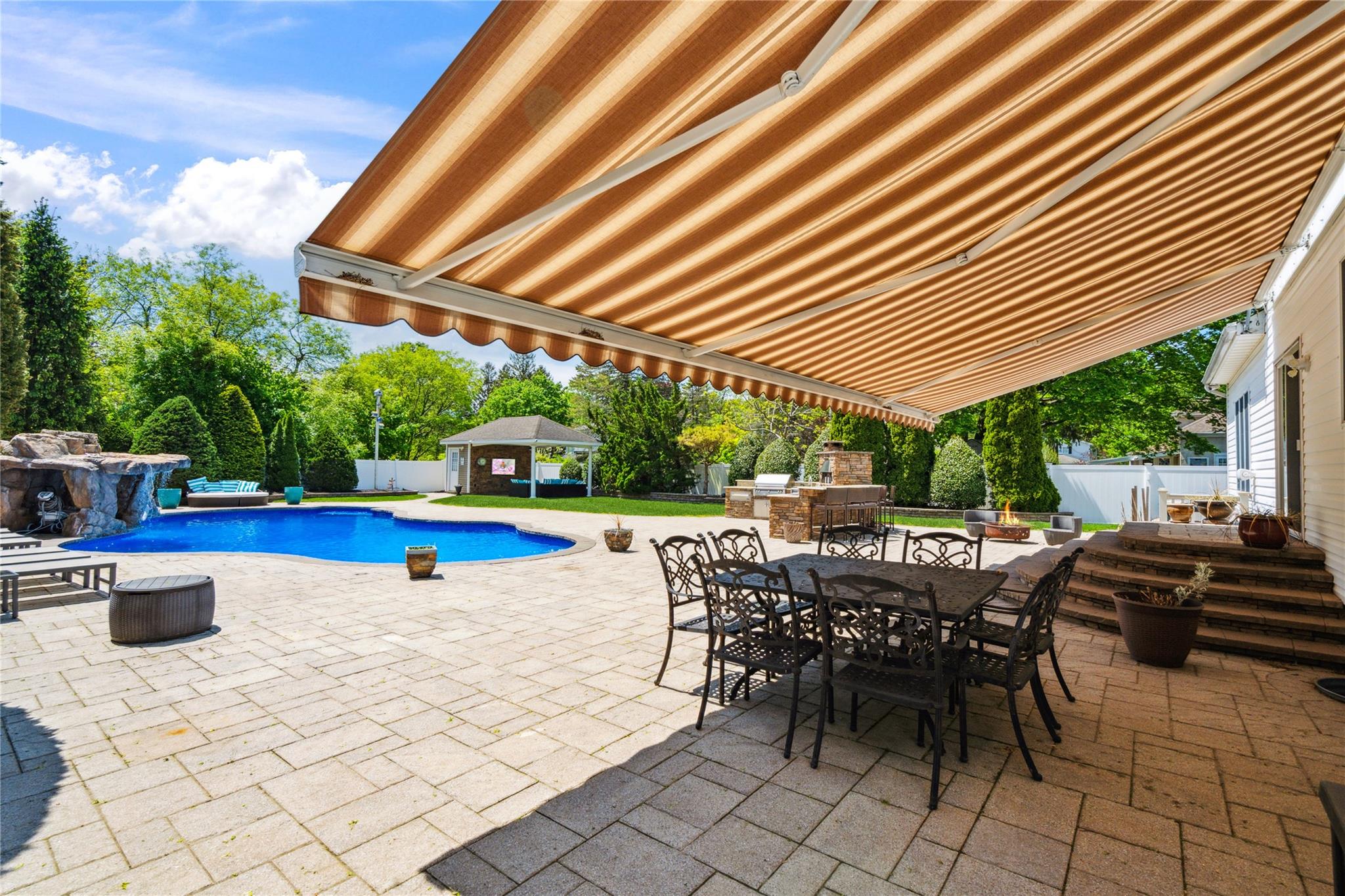 4 Millennium Court, Bohemia, New York image 39