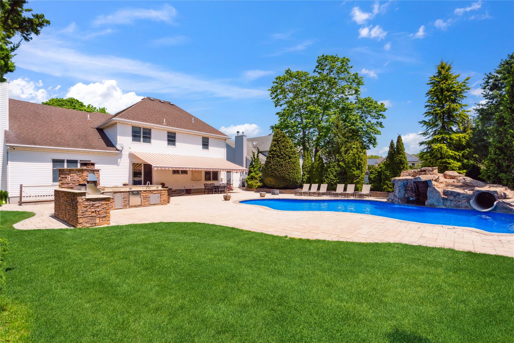 4 Millennium Court, Bohemia, New York image 38