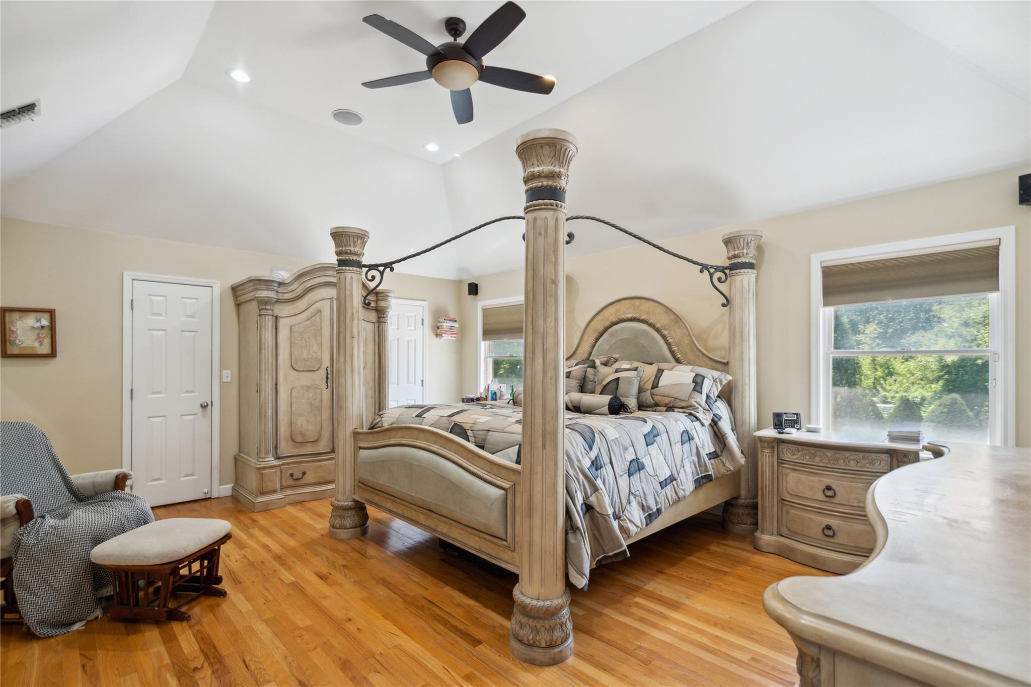 4 Millennium Court, Bohemia, New York image 20