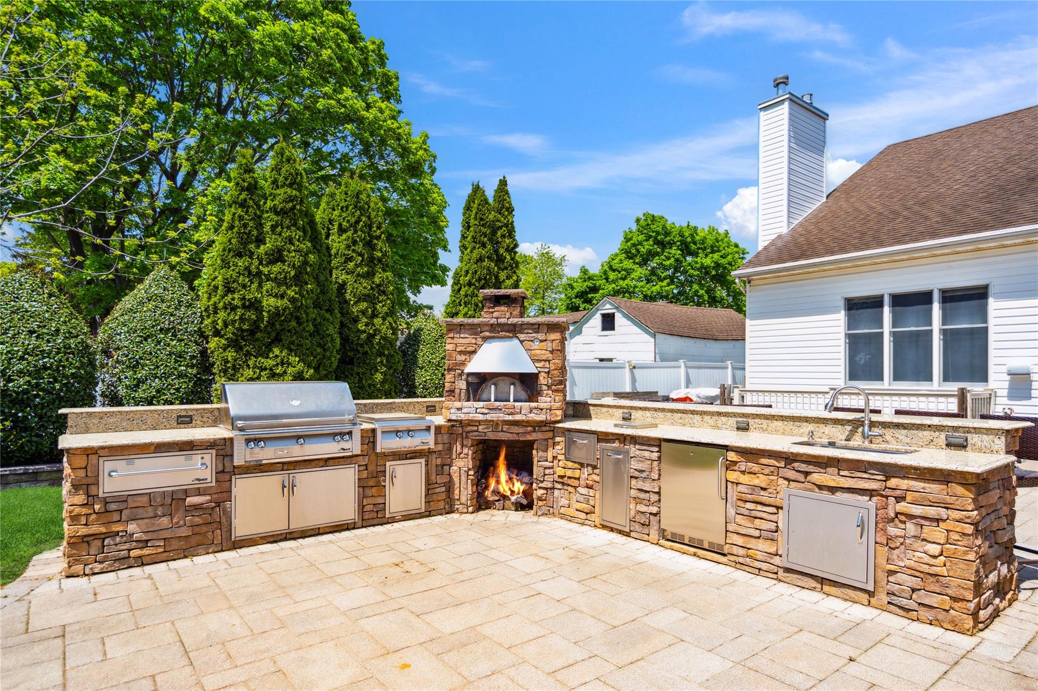 4 Millennium Court, Bohemia, New York image 32