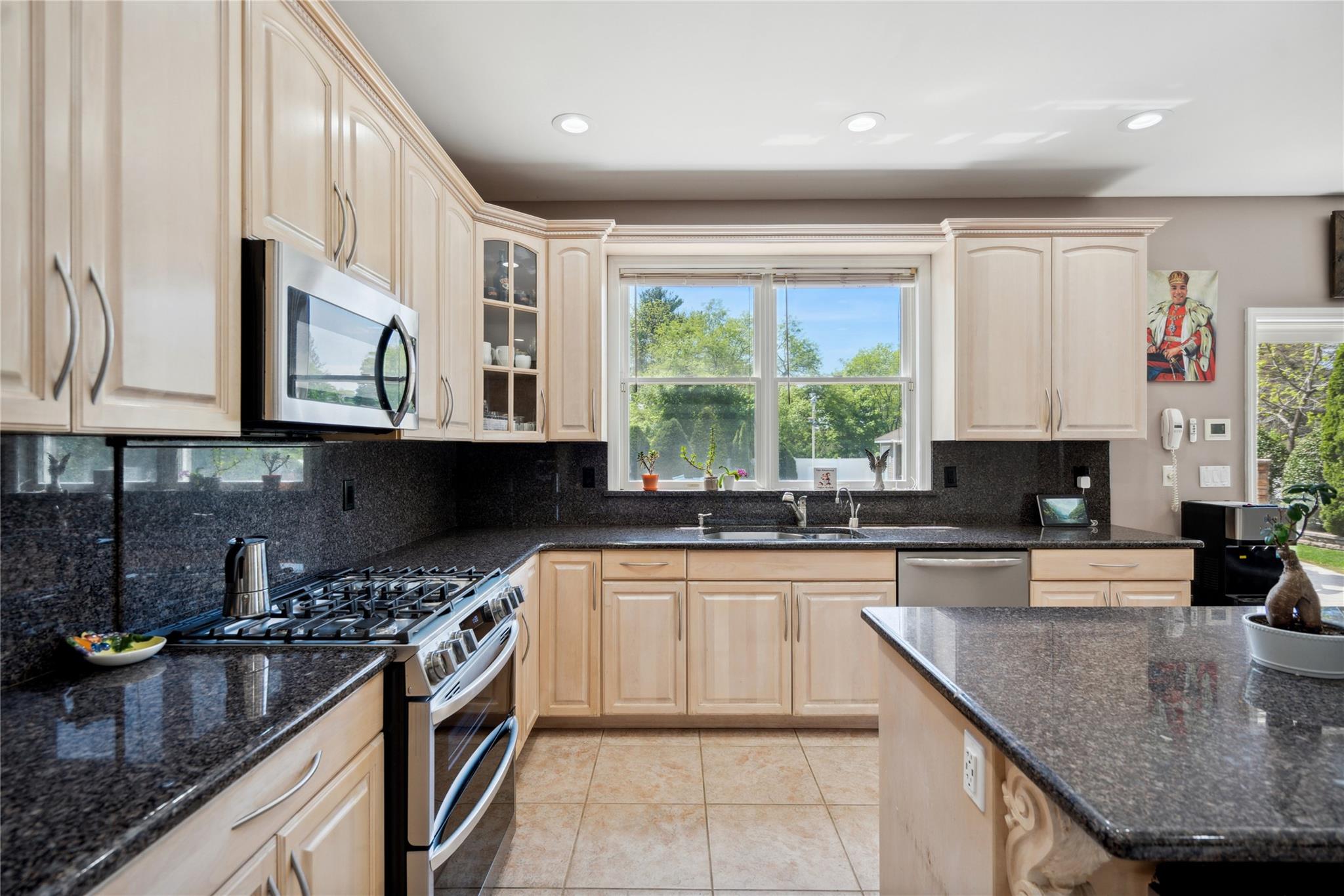 4 Millennium Court, Bohemia, New York image 7