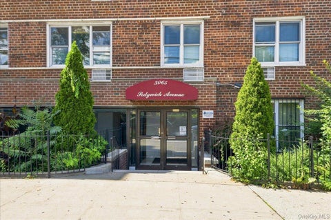 Homes For Sale - 3065 Sedgwick Avenue #6B<br/> Bronx County, Bronx, NY 10468
