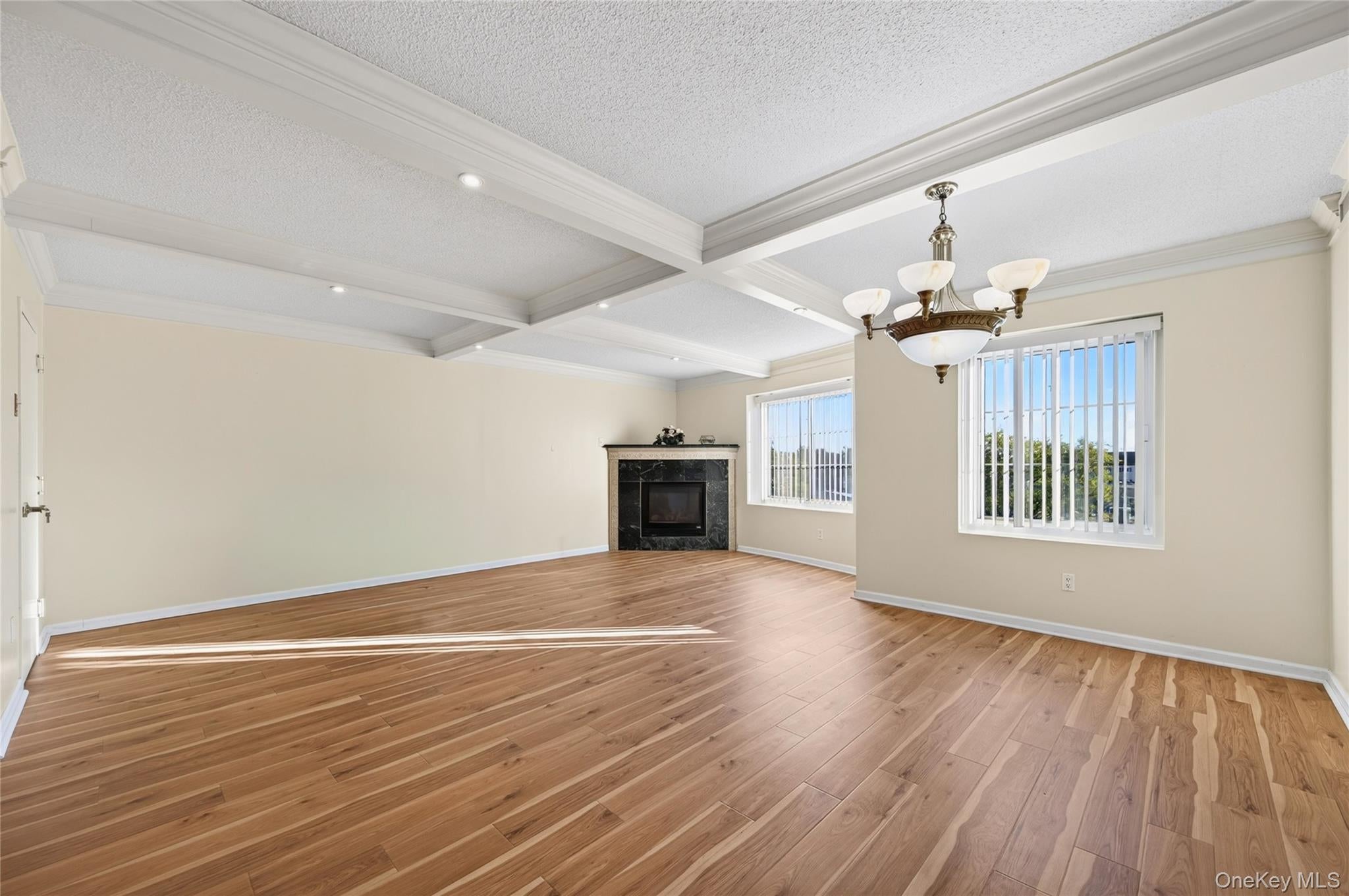 242 Maple Avenue 407