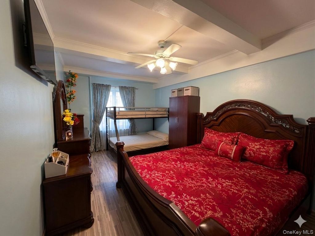 Photo of 1558 Unionport Road #5H, Bronx, NY 10462 (MLS # 980765)