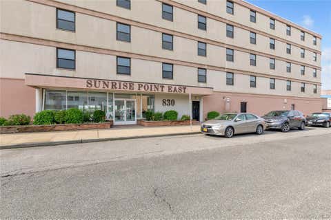 Condo For Rent - 830 Shore Road #3I<br/> Long Beach, NY 11561