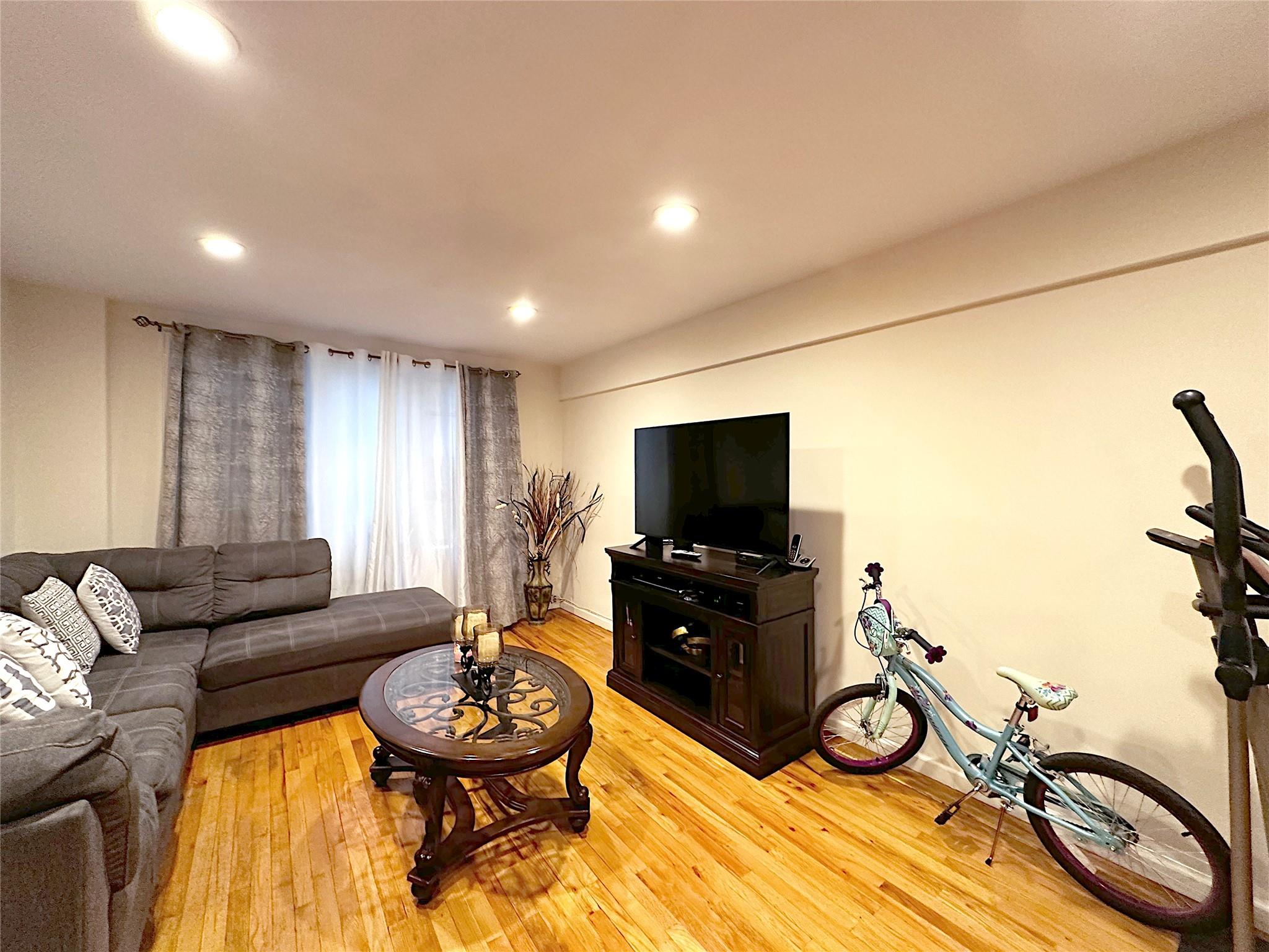 270 N Broadway #2HI, Yonkers, New York image 4