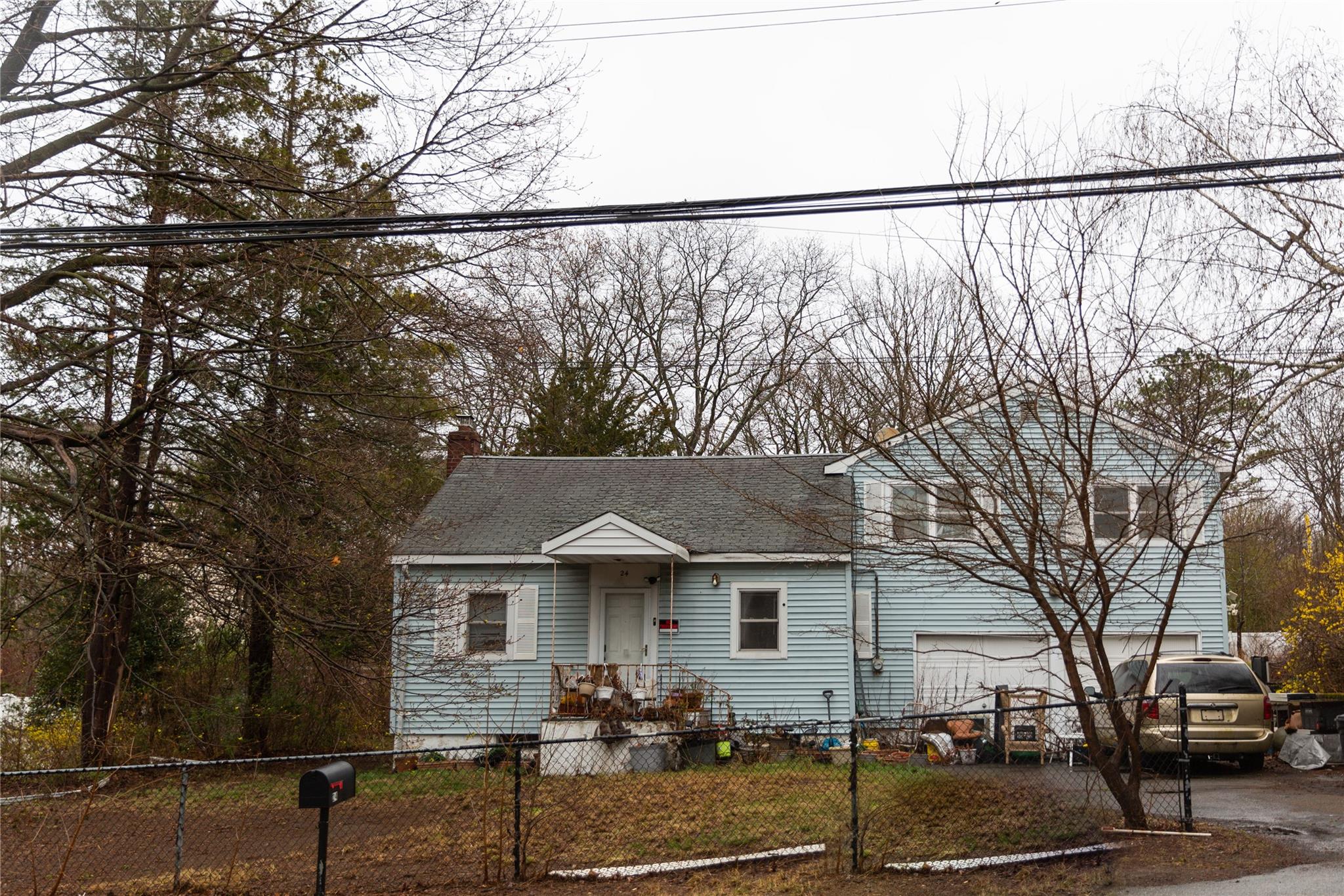 24 Stratford Avenue, Dix Hills, New York image 1