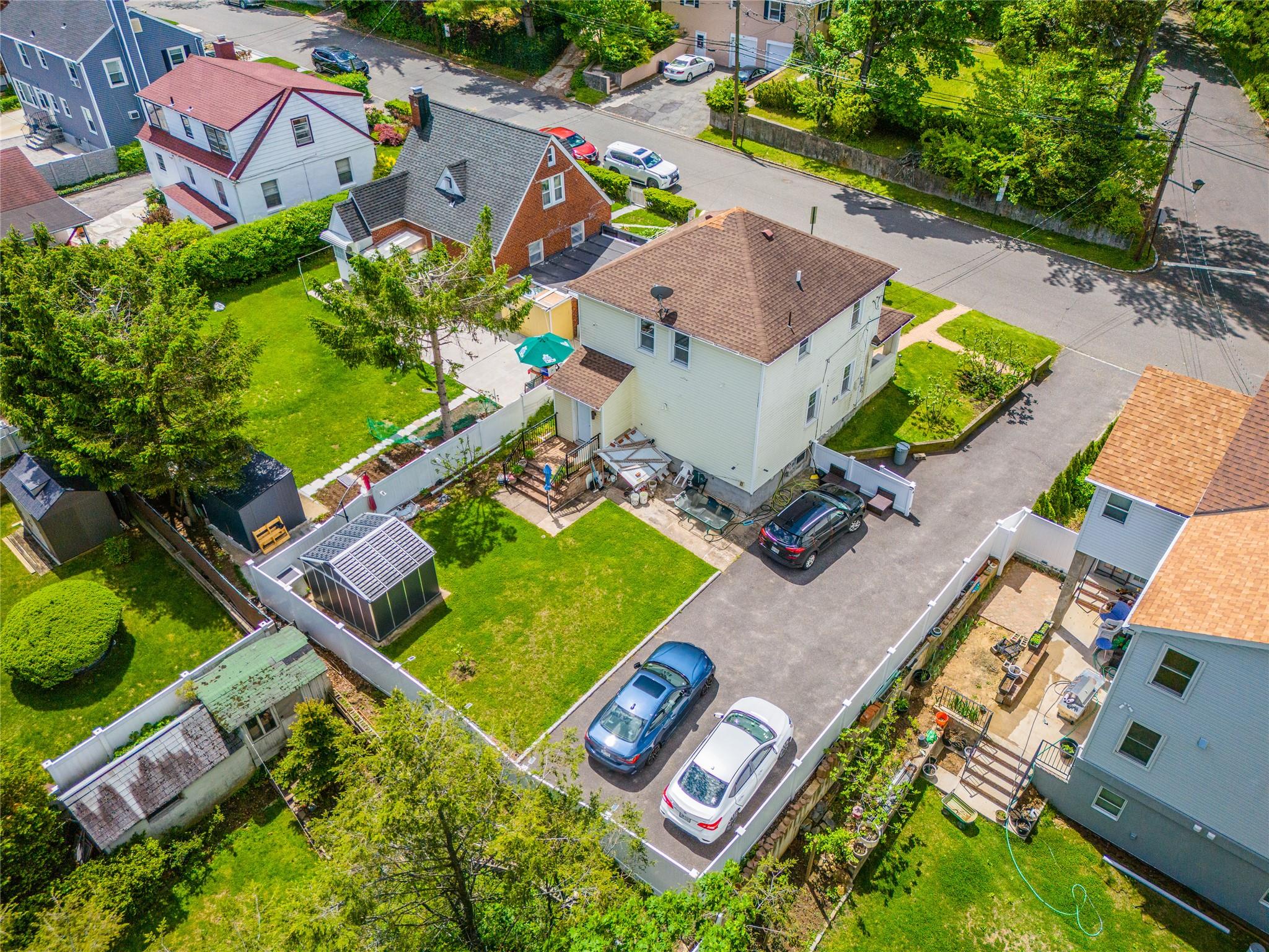 7 Clark Drive, Great Neck, New York image 23