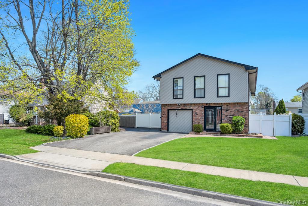 41 Oakley Avenue