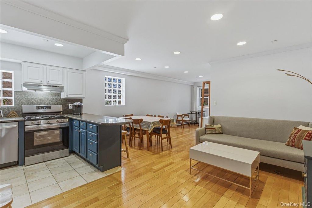 Photo of 83-71 116th Street #4B, Kew Gardens, NY 11418 (MLS # 963745)