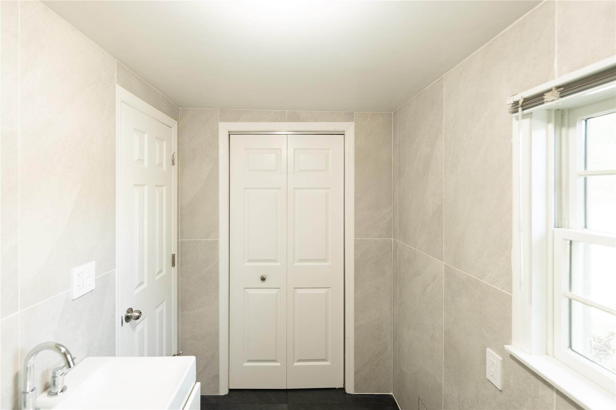 27 Carrie Lane, Nanuet, New York image 20