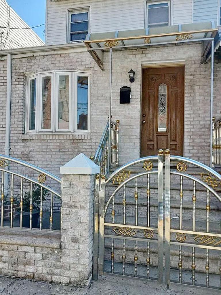 129th Street, Richmond Hill, Queens, NY - 4 Bedrooms  
3 Bathrooms - 