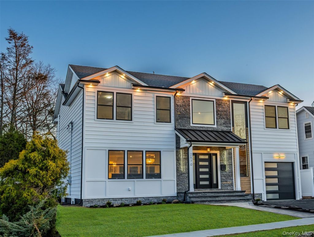 Photo of 2570 Aster Place S, Westbury, NY 11590 (MLS # 970325)