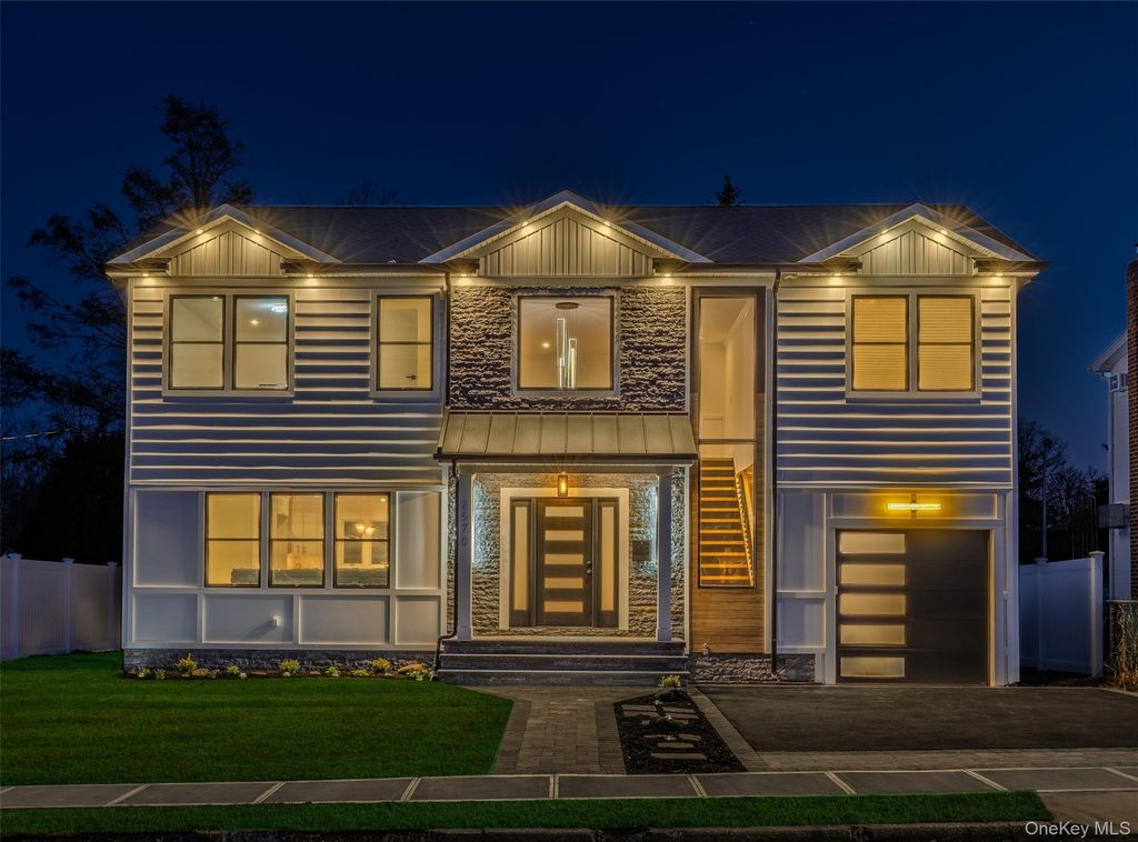 Photo of 2570 Aster Place S, Westbury, NY 11590 (MLS # 970325)