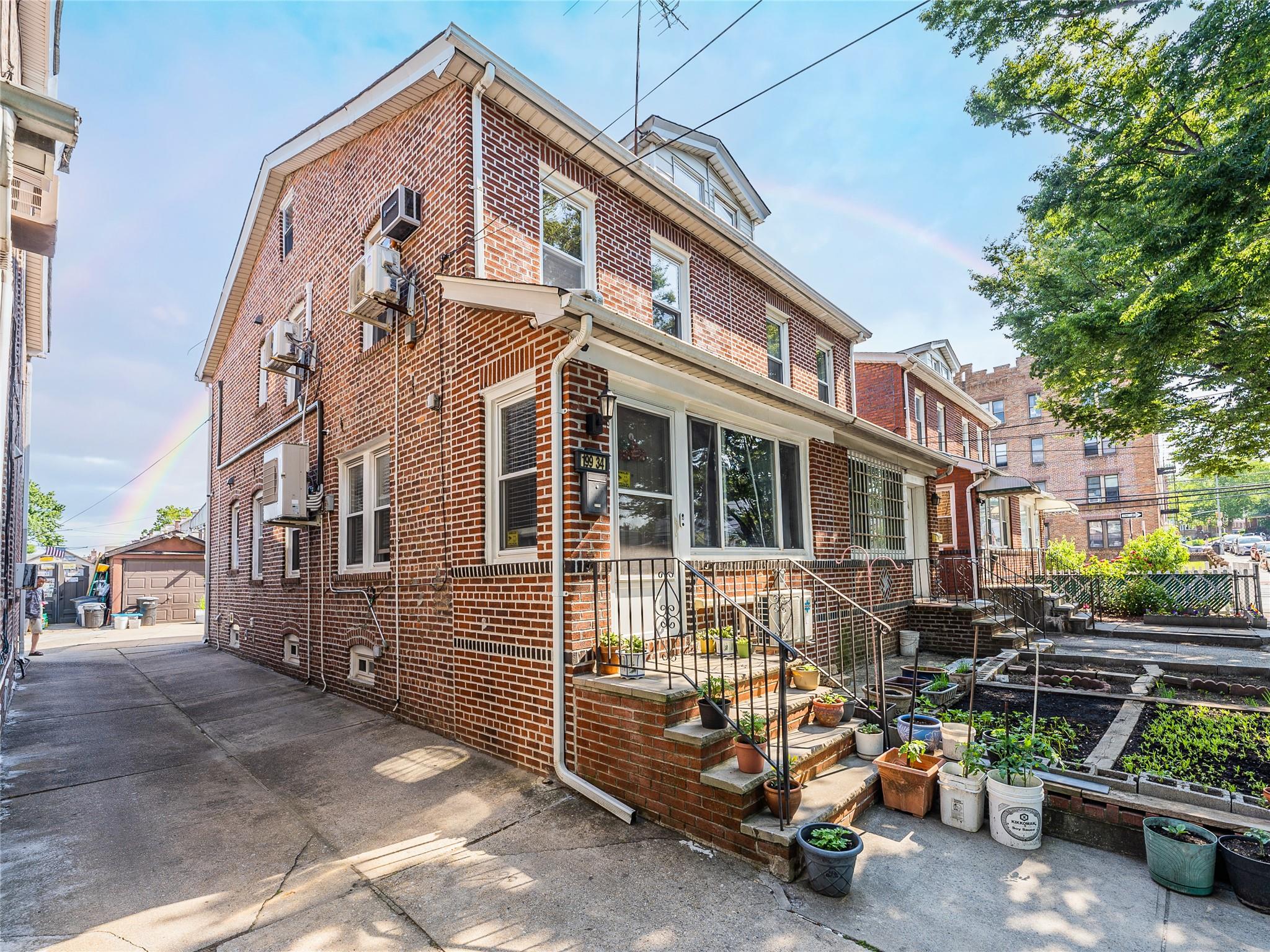 Property for Sale at 34th Avenue, Flushing, Queens, NY - Bedrooms: 4 
Bathrooms: 3 
Rooms: 8  - $1,050,000