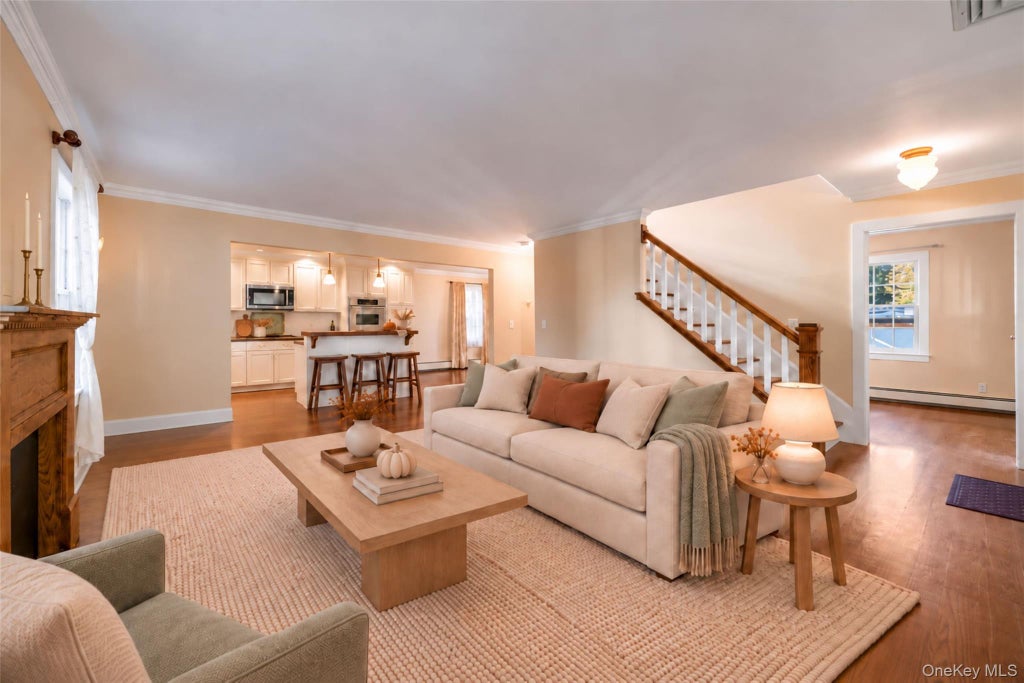 Photo of 236 Cleveland Drive, Centerport, NY 11721 (MLS # 1065328)