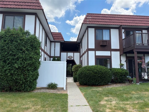 Condo For Sale - 14 Skyline Drive #14<br/> Dutchess County, Fishkill, NY 12524