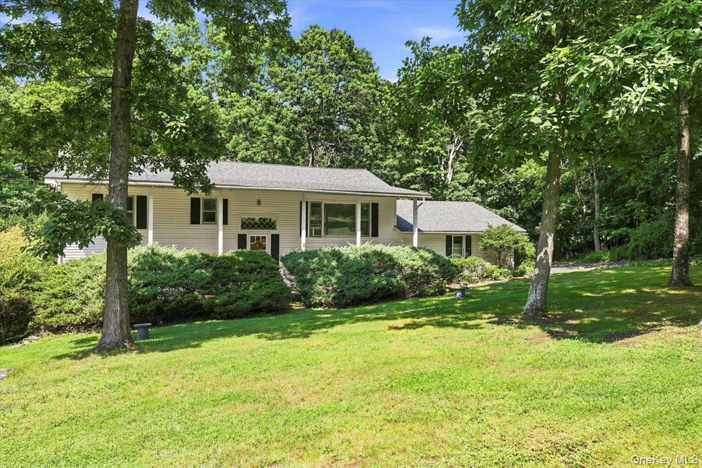 Photo of 1984 Greenville Turnpike, Port Jervis, NY 12771 (MLS # 1044244)