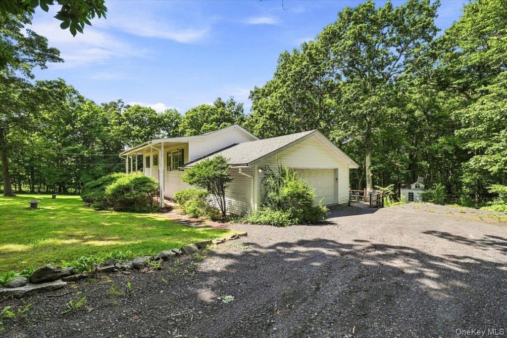 Photo of 1984 Greenville Turnpike, Port Jervis, NY 12771 (MLS # 1044244)