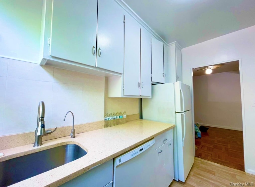 Photo of 98-50 63rd Drive #1G, Rego Park, NY 11374 (MLS # 1051078)