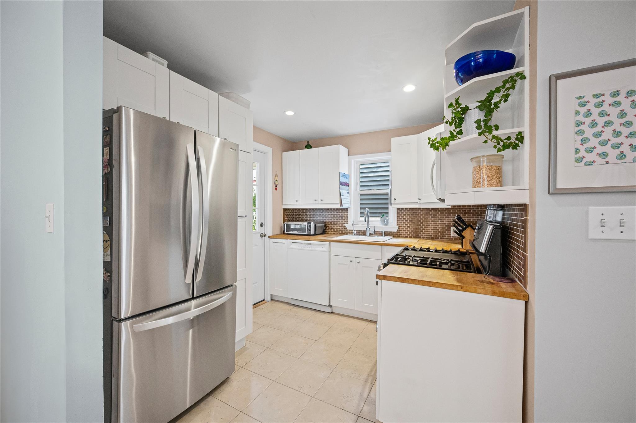 49 Oregon Street, Long Beach, New York image 8