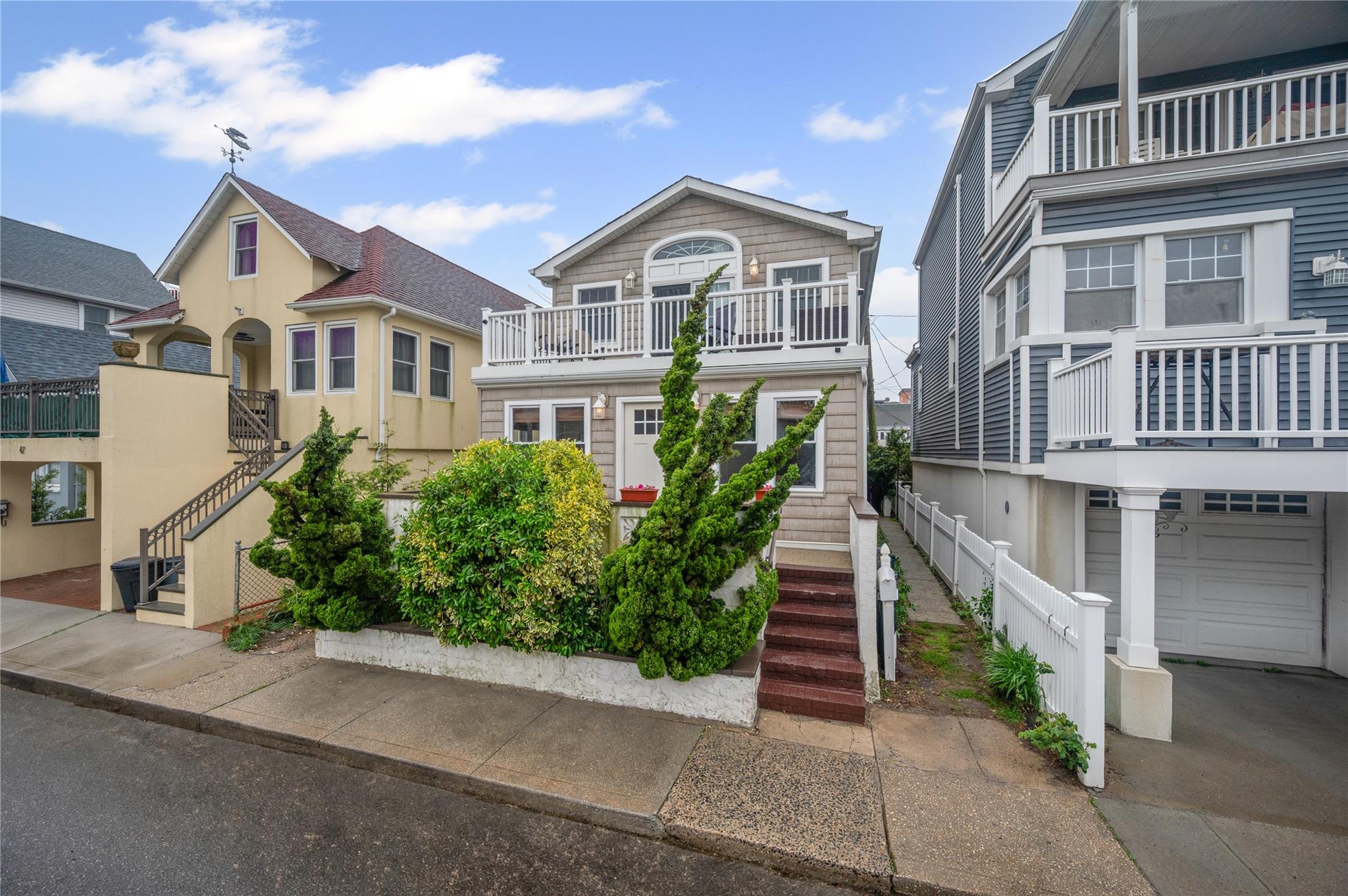 49 Oregon Street, Long Beach, New York image 1