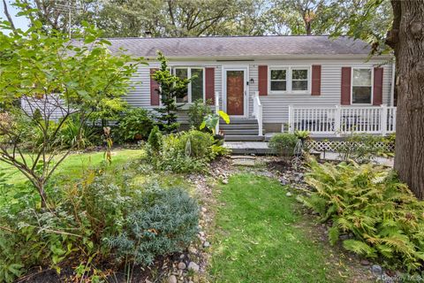 Photo of 7 Dillmont Drive, Smithtown, NY 11787 (MLS # 919843)