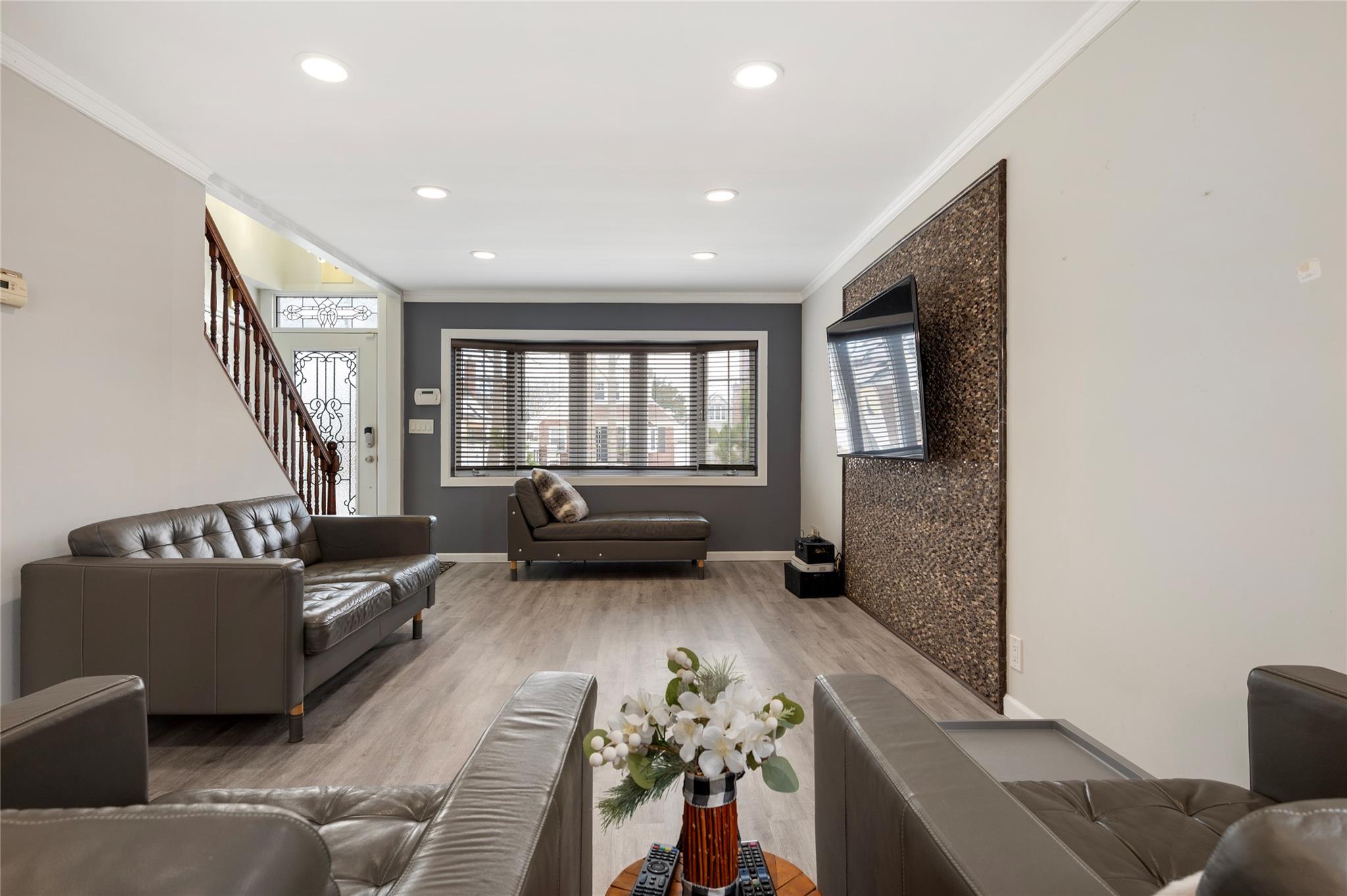 82-30 266th Street, Floral Park, New York image 4