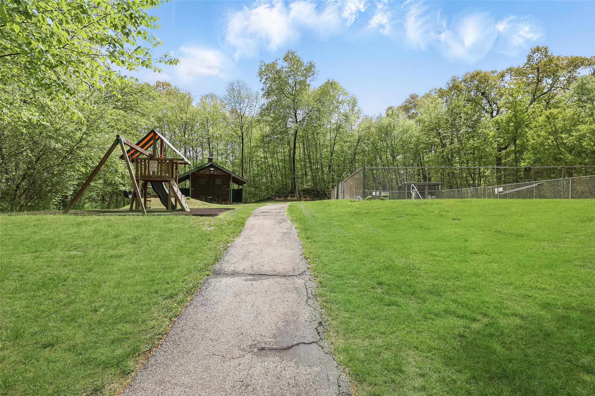 204 Fox Run Lane #204, Carmel, New York image 21