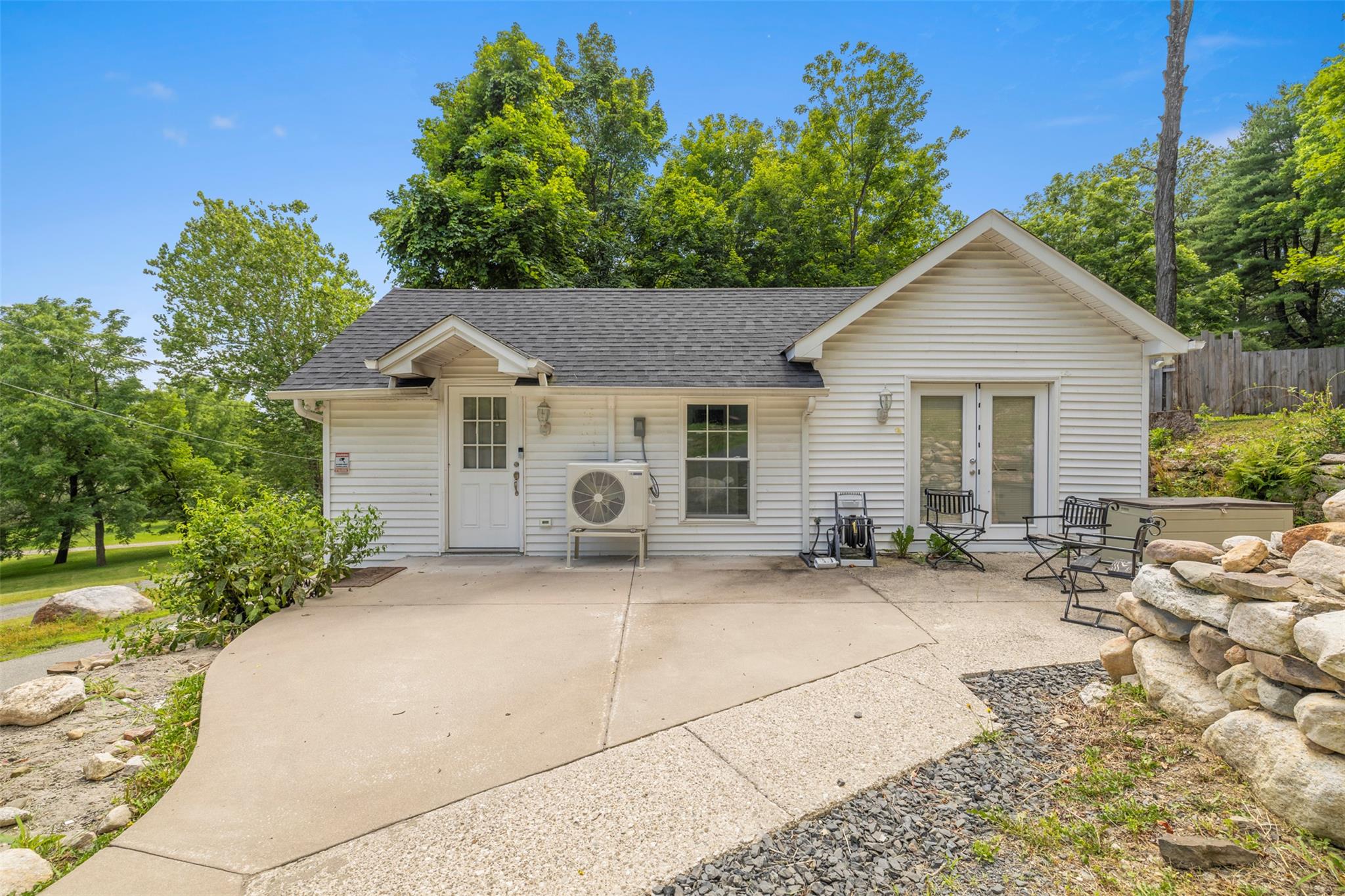 11 Greer Road