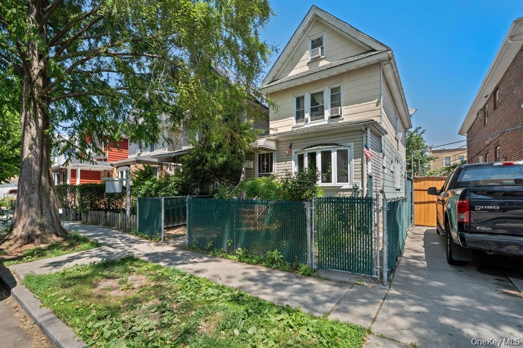 Photo of 9121 110th Street, Richmond Hill, NY 11418 (MLS # 1049885)