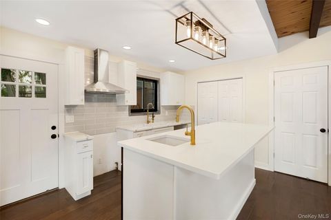 Tiny photo for 27 Hardscrabble Road, Briarcliff Manor, NY 10510 (MLS # 921875)