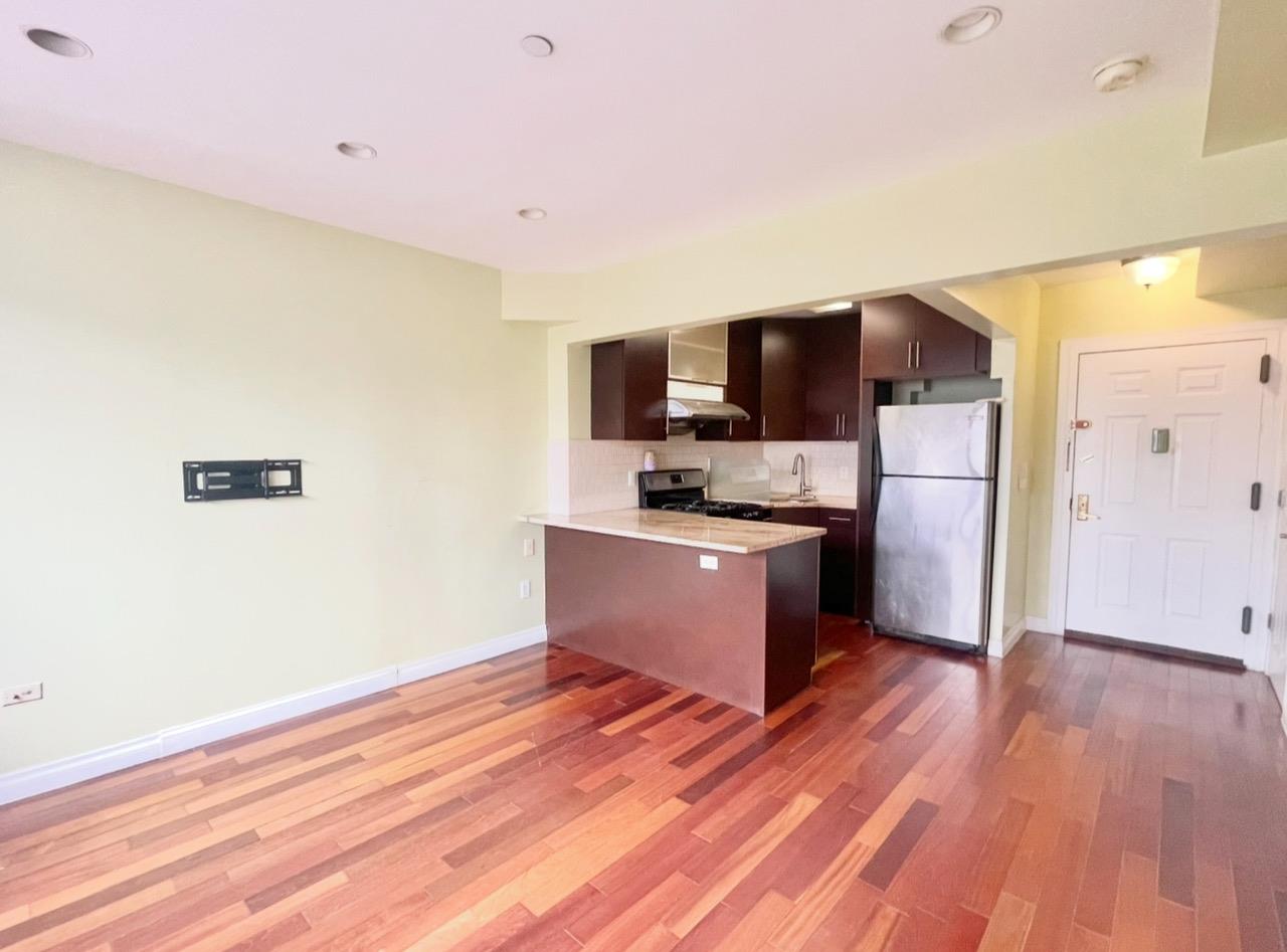 71-19 162 Street #2I, Fresh Meadows, New York image 4