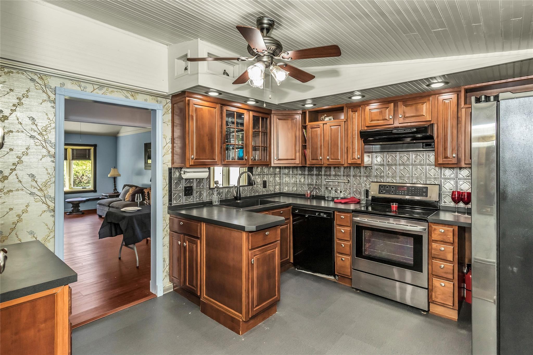 118 Noel Drive, Centereach, New York image 9