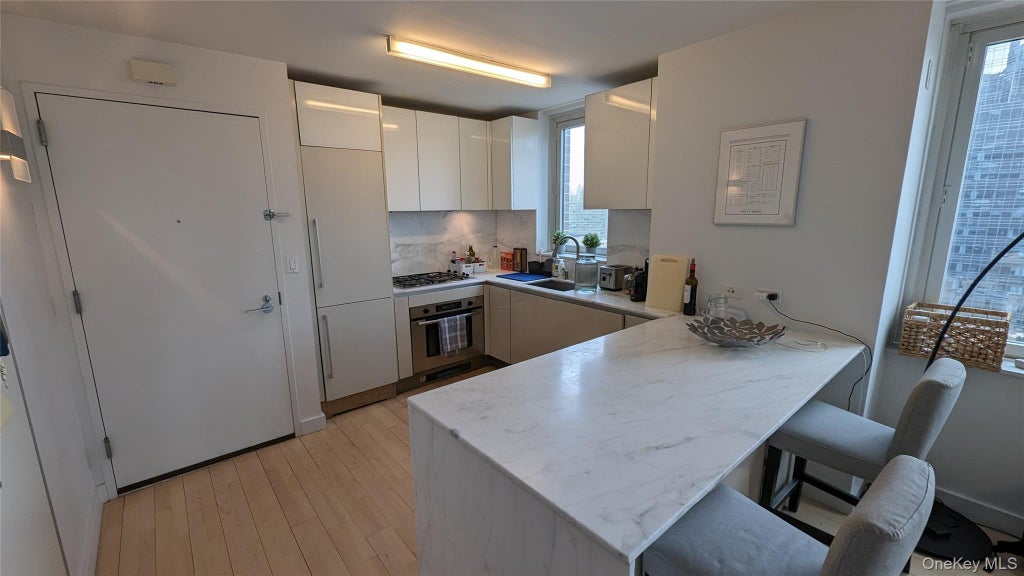 Photo of 322 W 57th Street #37H, New York (Manhattan), NY 10019 (MLS # 1017562)