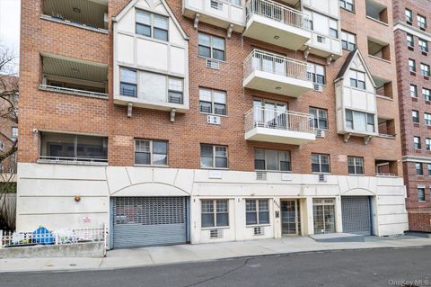 Condo For Sale - 8375 117th Street #6F<br/> Kew Gardens, NY 11418