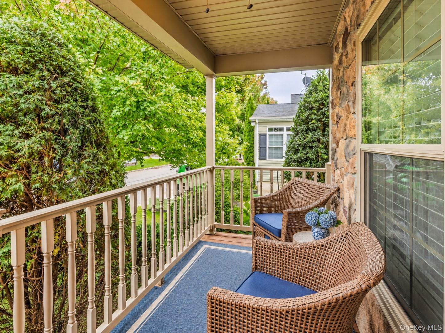 1661 Old Country Road 560