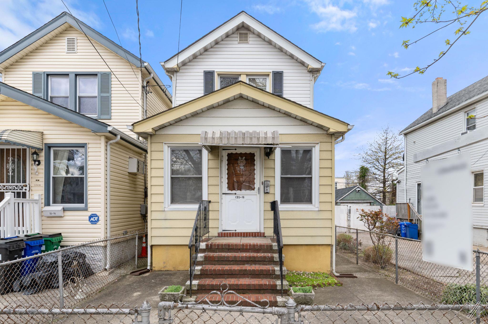95th Street, Ozone Park, Queens, NY - 2 Bedrooms  
2 Bathrooms  
8 Rooms - 
