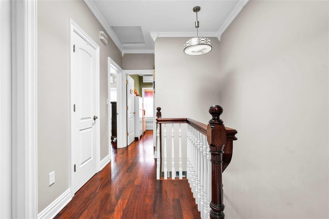 54-34 65 Place, Maspeth, New York image 17