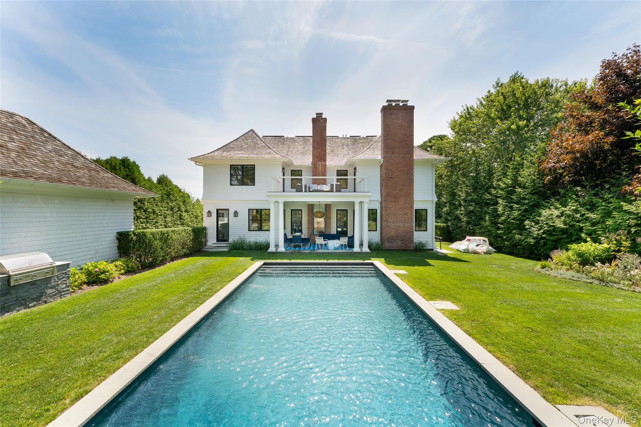 65 Middle Pond Road